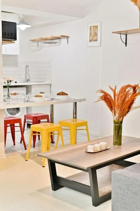 Appartement Proche Canal Saint Martin Paris Apartment