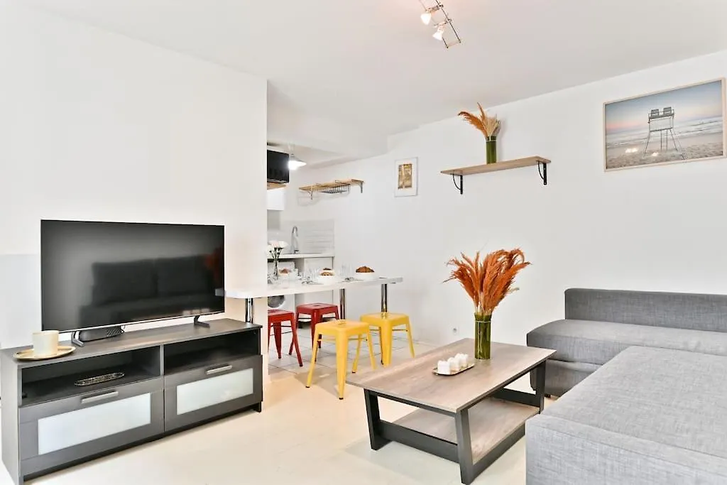 Appartement Proche Canal Saint Martin Paris France