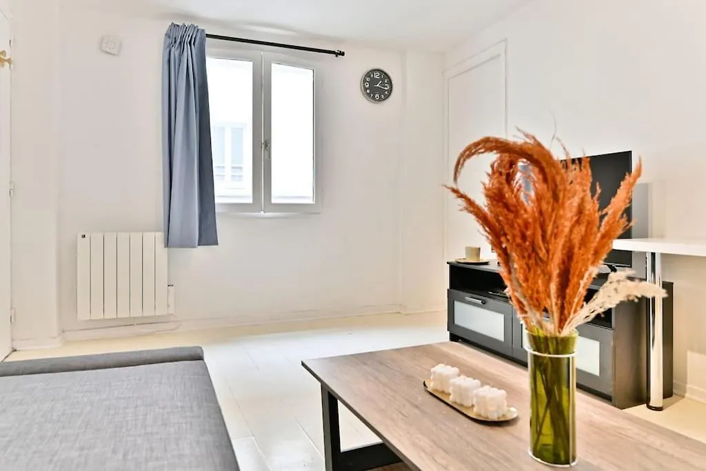 Appartement Proche Canal Saint Martin Paris 0*,  France