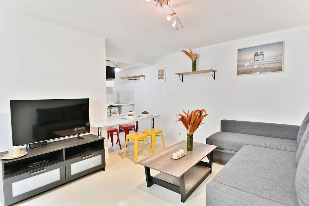 Apartment Appartement Proche Canal Saint Martin Paris