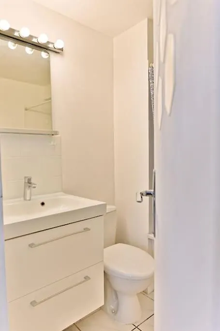 Appartement Proche Canal Saint Martin Paris Apartment